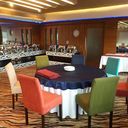 Inn Riviera Jammu Exteriör bild